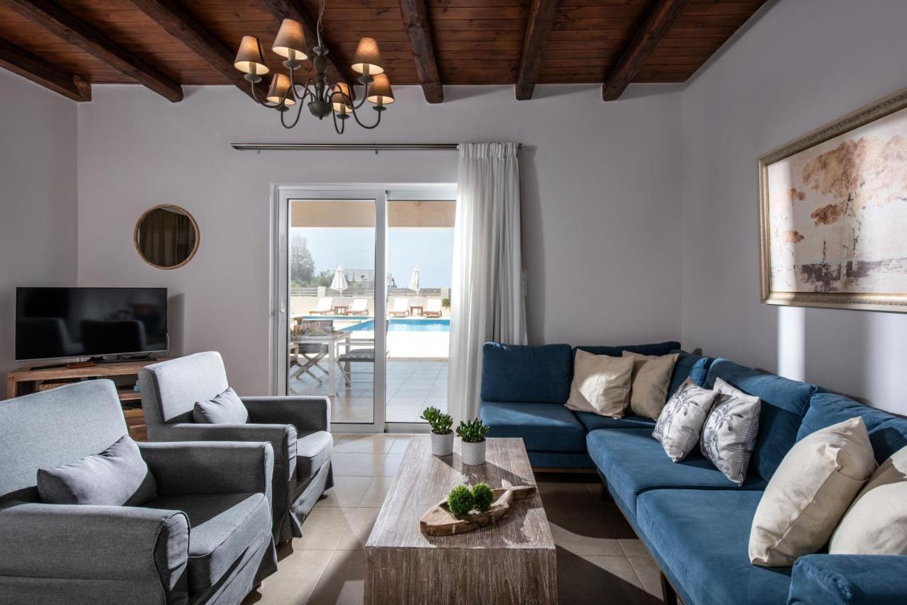 Filothei Beach House With Pool Kalamaki  Esterno foto